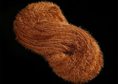 Porcellana Lunghezza tricottante operata del filato 4cm di 100% della piuma molle del nylon per la sciarpa di inverno, amichevole eco- fornitore